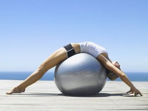Ασκήσεις Fitball για τη θεραπεία της οστεοχονδρισμού